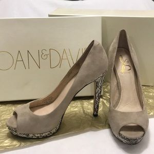 Joan & David 7.5 M heels